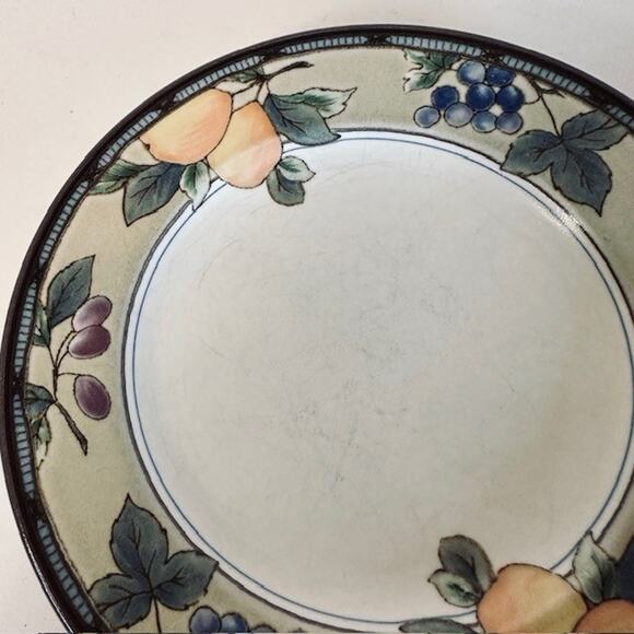 Mikasa Garden Harvest 2 Bread & Butter Plate Intaglio, Fruit & Leaves Rim, VTG - Picture 6 of 8